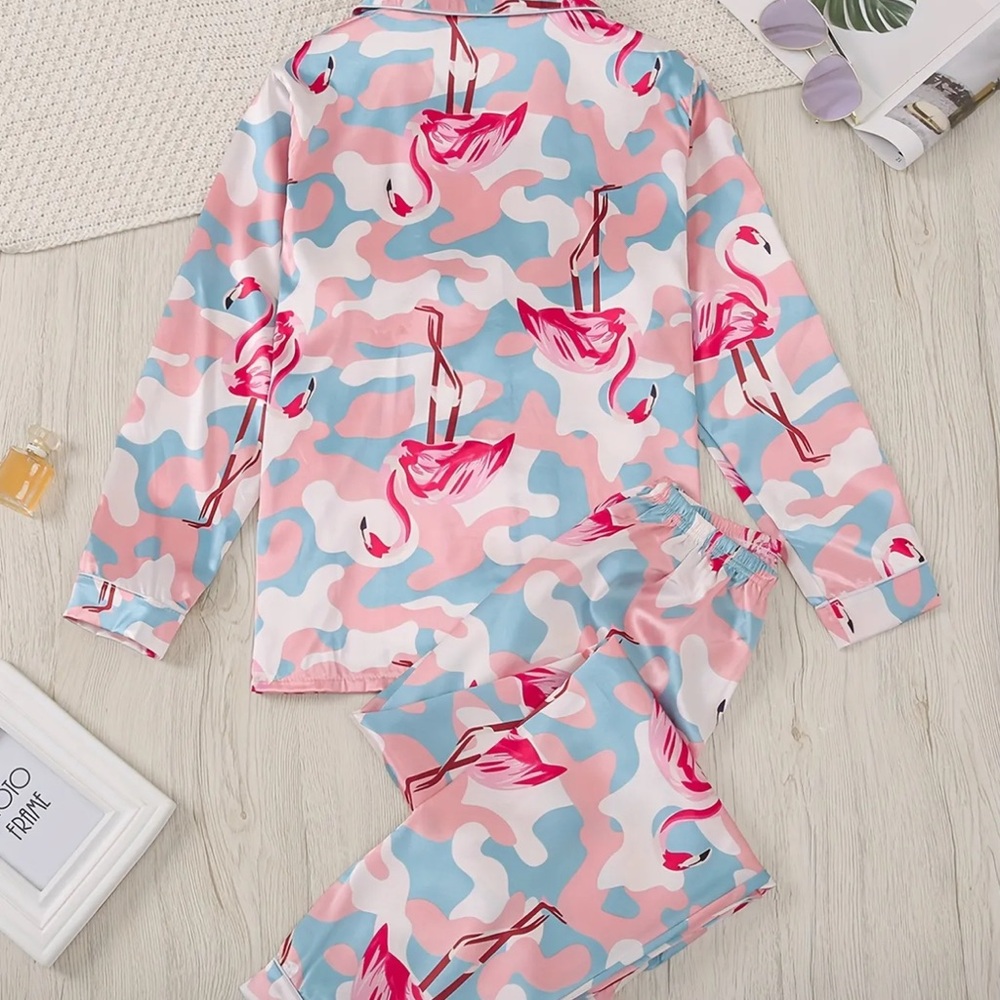 Camouflage Flamingo Pajamas Set Size Medium Pink & Blue Satin - Picture 3 of 5